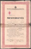 1939 Bp., a Budapesti Kereskedelmi és Iparkamara által kiállított vendéglős mesterlevél, 2P + 1Ft illetékbélyeggel, sérült, ragasztott