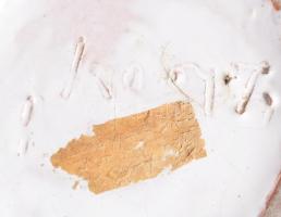 Jelzett iparművész kerámia váza. Kézzel festett, belül is mázas, alján apró lepattanással 36 cm