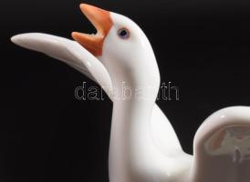 Herendi liba. Kézzel festett, jelzett, hibátlan 17x11 cm