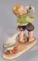 Wagner &amp; Apel Bertram fiút fenéken csípő liba. Jelzett, kézzel festett, hibátlan, m: 11 cm