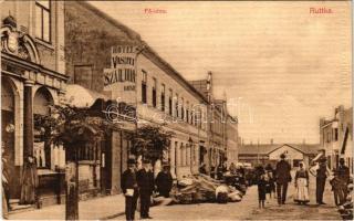 1914 Ruttka, Vrútky; Fő utca, Hotel Vasúti Szálloda Rund, vásár, piac. Felvidéki Magyarság Nyomda, Gerő Henrik kiadása / Hotel Railway, market