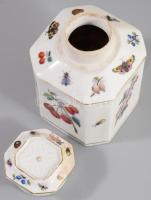 Herendi? fűszeres flaska. Kézzel festett, jelzés nélkül, kopással. Ca 1890. m 15 cm