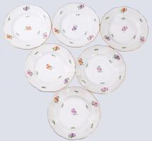 6 db herendi süteményes tányér. Kézzel festett, jelzett, kis kopással d: 17 cm