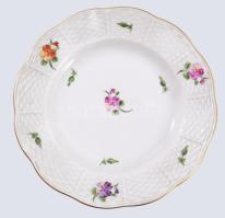 6 db herendi süteményes tányér. Kézzel festett, jelzett, kis kopással d: 17 cm