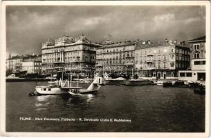 Fiume, Rijeka; Riva Emanuele Filiberto, R. Idroscalo Civile U. Maddalena. G. Petricich / látkép, kikötő, hidroplán / general view, port, hydroplane (EK)