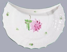 Herendi Tertia csontos tányér, kézzel festett virágmintával, jelzett, hibátlan, 21x15 cm