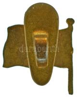 DN "1. M.K.H.GY.E" zománcozott jelvény másolat, a zászló alsó és felső éle eltérő mintában...