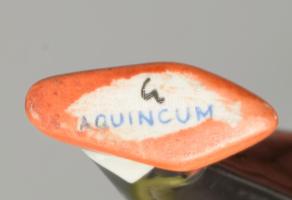 Aquincum Bohóc nagybőgővel. Terv.: Hanzély Jenő. Jelzett, hibátlan, m: 21 cm