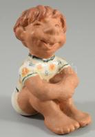 CSF jelzéssel ülő fiú figura. Hibátlan, m: 10 cm