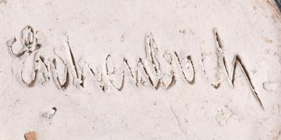 Eschenbach Jenő (1908-1981): Lányka. Jelzett, kis kopással, m: 18 cm