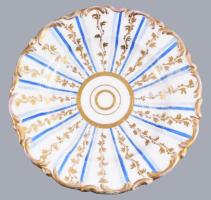 3 db porcelán tárgy: Mettlach csempék festőkkel, dekoratív tál, + 2 Delft cipő