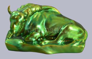 Zsolnay kisplasztika - bivaly. Többszínű eozin mázakkal fedett öntött finomfajansz. Jelzett, hibátlan, 23x12 cm