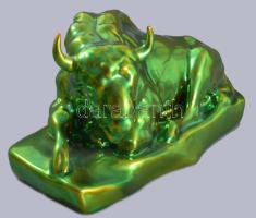 Zsolnay kisplasztika - bivaly. Többszínű eozin mázakkal fedett öntött finomfajansz. Jelzett, hibátla...