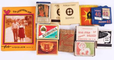 Vegyes gyufák és gyufásdobozok, henger formájú fémdobozban, m: 19 cm