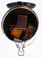 Vegyes gyufák és gyufásdobozok, henger formájú fémdobozban, m: 19 cm