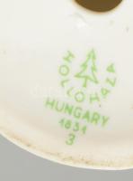 Hollóházi angyalka glóriával. Jelzett, kézzel festett, m: 8 cm
