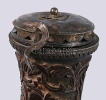 Gazdagon faragott antik fa pipa, 13 latos ezüst (Ag) szerelékkel, jelzett. h: 11 cm