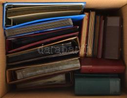 Berakó tétel, benne 4 db közepes, 4 db levél és 5 db nagyalakú berakó, dobozban