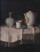 Molnár Z. János (1880-1960): Asztali csendélet porcelánokkal. Olaj, vászon, jelezve jobbra lent. Dekoratív, üvegezett, javított fakeretben, 27x22,5 cm