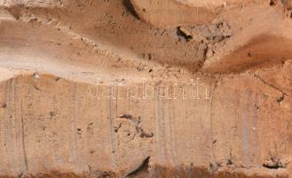 Iványi Ónozó Lajos: allegorikus nőalak. 1941. Terrakotta, jelzett, m: 35 cm