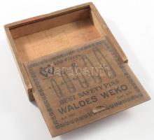 Best Safety Pins Waldes Weko fa doboz, 11×12,5×2,5 cm