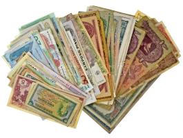Vegyes, ~143db-os magyar és külföldi bankjegytétel (ebből ~40db a magyar), közte szükségpénzek és 2db csekk T:vegyes Mixed, 143pcs Hungarian and foreign banknote lot, including necessity money (notgeld) and 2pcs cheque C:mixed