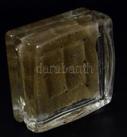 Jelzés nélkül: Üveg dísztárgy. Kézi hutaüveg, többrétegű, szövet a belsejében. 10,5x10,5x4,5 cm