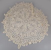 3 darab régi terítő, az egyik nagyobb méretű