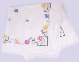 Kézzel hímzett terítő, cca 110x110 cm