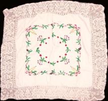 Kézzel hímzett karácsonyi mintás terítő, cca 120x120 cm