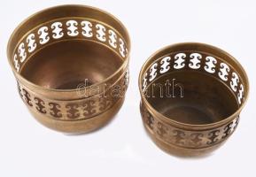 2 darab díszes réz kaspó, m: 12-14 cm