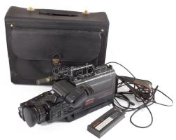 Grundig VS170 kamera, tartótáskájában, töltővel.