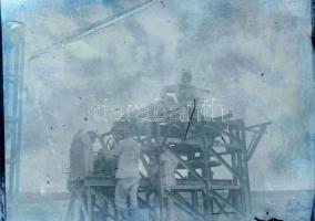 3 db II. világháborús üvegnegatív, közte hídépítő katonák, 9x12 cm