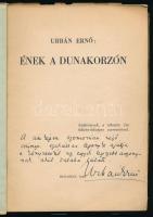 Urbán Ernő: Ének a Dunakorzón. DEDIKÁLT! Bp, 1942., (May János-ny.), 77+3 p. Kiadói papírkötésben, f...