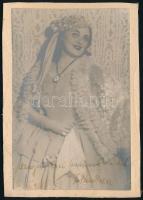 Zoltán Irén, született Rosenthal (1903-1977) magyar opera-énekesnő (koloratúrszoprán). dedikált fotója 10x15 cm