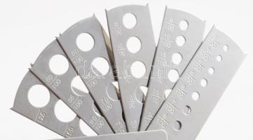 Gyémánt karátmérő, tokjában