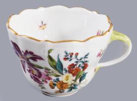 Fischer Emil kézzel festett csésze, jelzett, minimális kopással, m: 7 cm