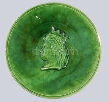 Jelzés nélkül: Erzsébet királyné. Fajansz fali tál, plasztikus. XIX. sz. kopott. d: 23 cm