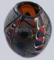 Murano anyagában színezett váza. Terv: Peter Vanderlaan. Jelzés nélkül, hibátlan, m: 19,5 cm
