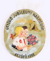 1956 Úttörő Jubileumi Nagytábor Aszófő mázas kerámia plakett. 12 cm + Úttörők Kiskönyvtára - Örsveze...