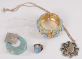 Kék köves ékszerek, nyaklánc, karkötő, fülbevaló, gyűrű.