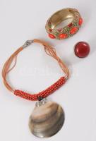 3 darab piros köves ékszer, nyaklánc, karkötő, gyűrű