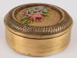 Gobelin berakásos réz dobozka, d: 4 cm