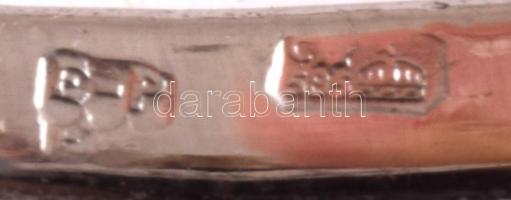 Fehérarany (Ag) koktélgyűrű. m: 56, 14K, bruttó 3,64g, benne 1,28ct párna csiszolású smaragd és 42 d...