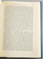 Makkai László - Mócsy András - Szász Zoltán (szerk.): Erdély története három kötetben. Bp., 1987, Ak...