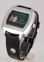 Frésard space age karóra, mechanikus, működik, szíjjal, karcokkal, 35x32 mm