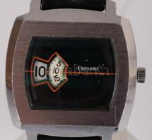 Frésard space age karóra, mechanikus, működik, szíjjal, karcokkal, 35x32 mm