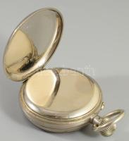 Nagyméretű fémtokos zsebóra, működik, sérült számlap, d: 7 cm