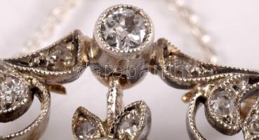 cca 1920 14K Arany (Au) és ezüst (Ag) nyakláncbross, benne 21 darab klf méretű gyémánttal, közte 4 d...