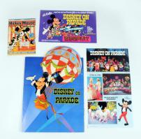 1973 Disney on Parade képes műsorfüzet 24 p + szórólapok és egy plakát 60x40 cm